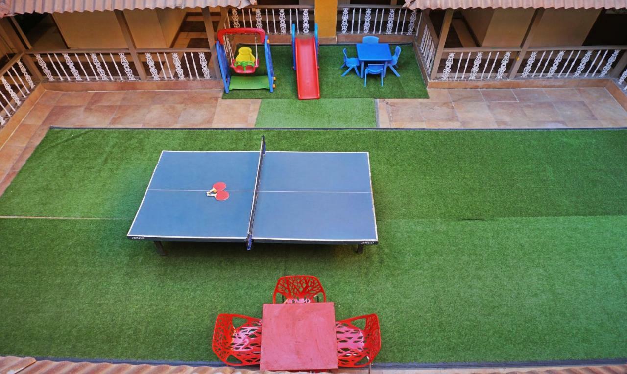 Hotel Lions Den Lonavala Ngoại thất bức ảnh