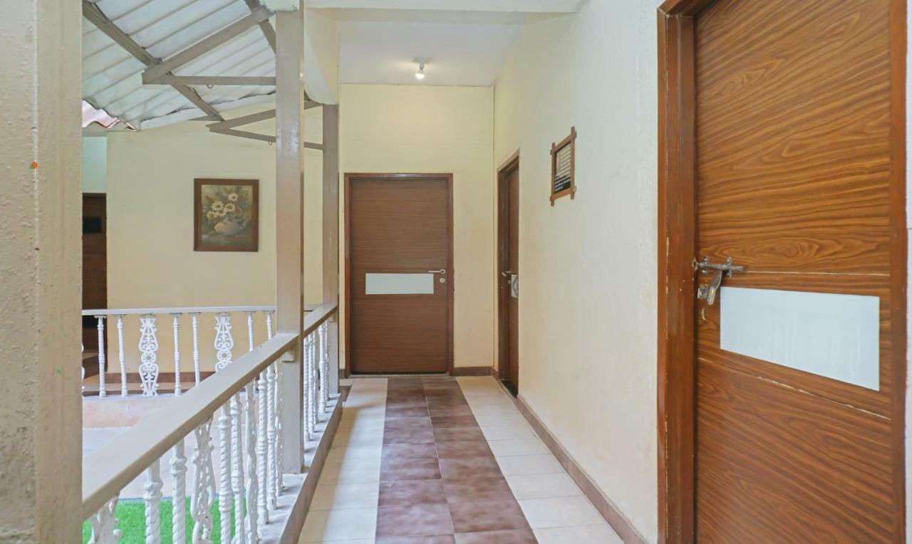 Hotel Lions Den Lonavala Ngoại thất bức ảnh