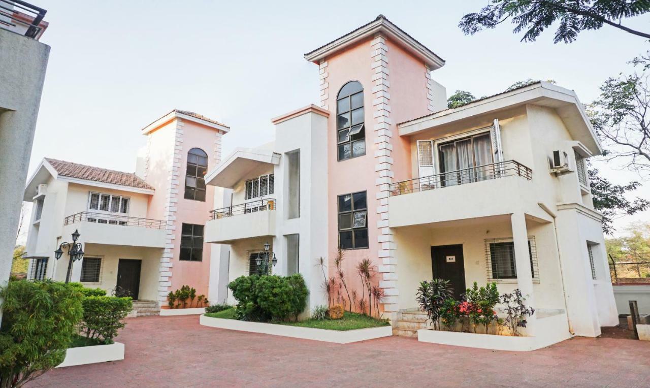 Hotel Lions Den Lonavala Ngoại thất bức ảnh